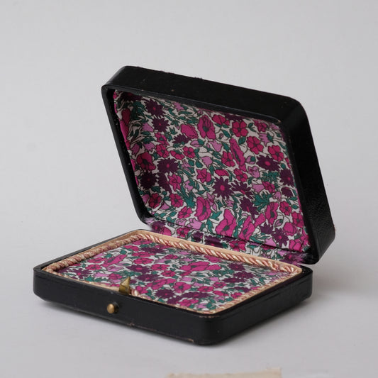 antique box.3